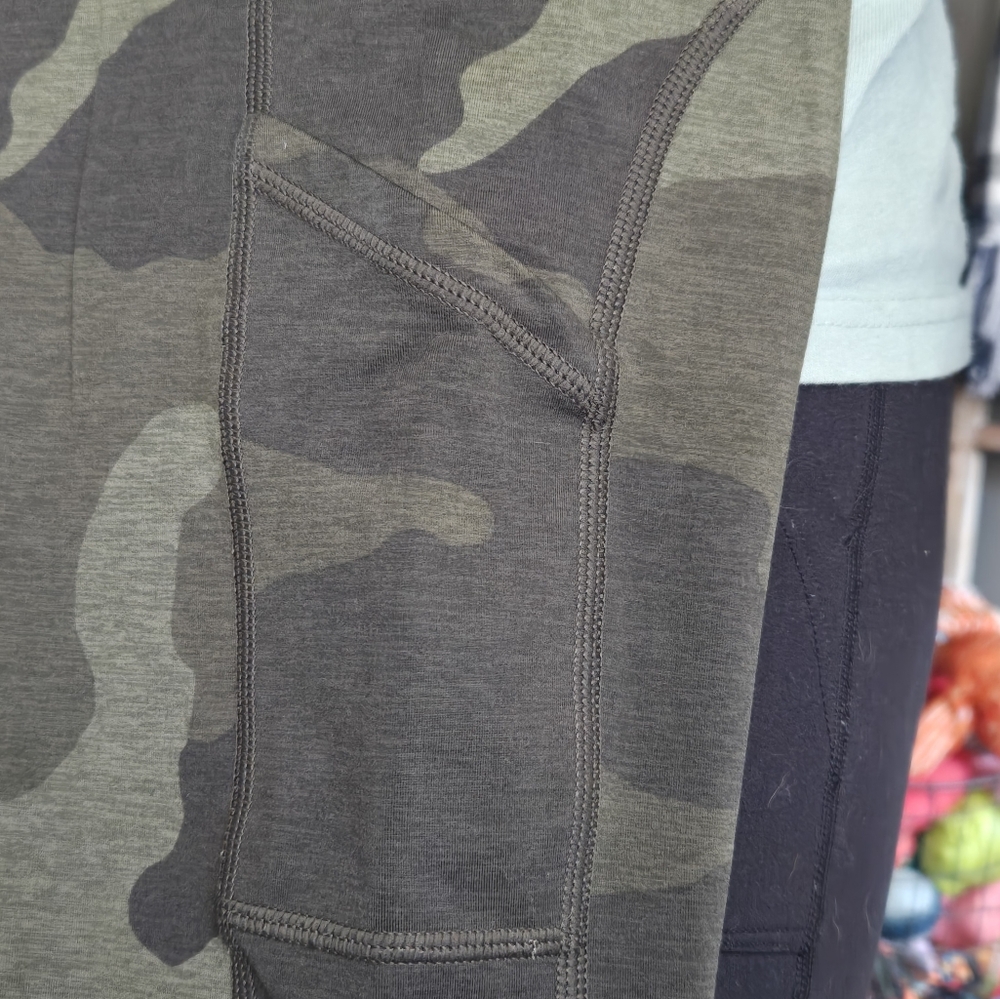 Aerie offline camo leggings and sports bra